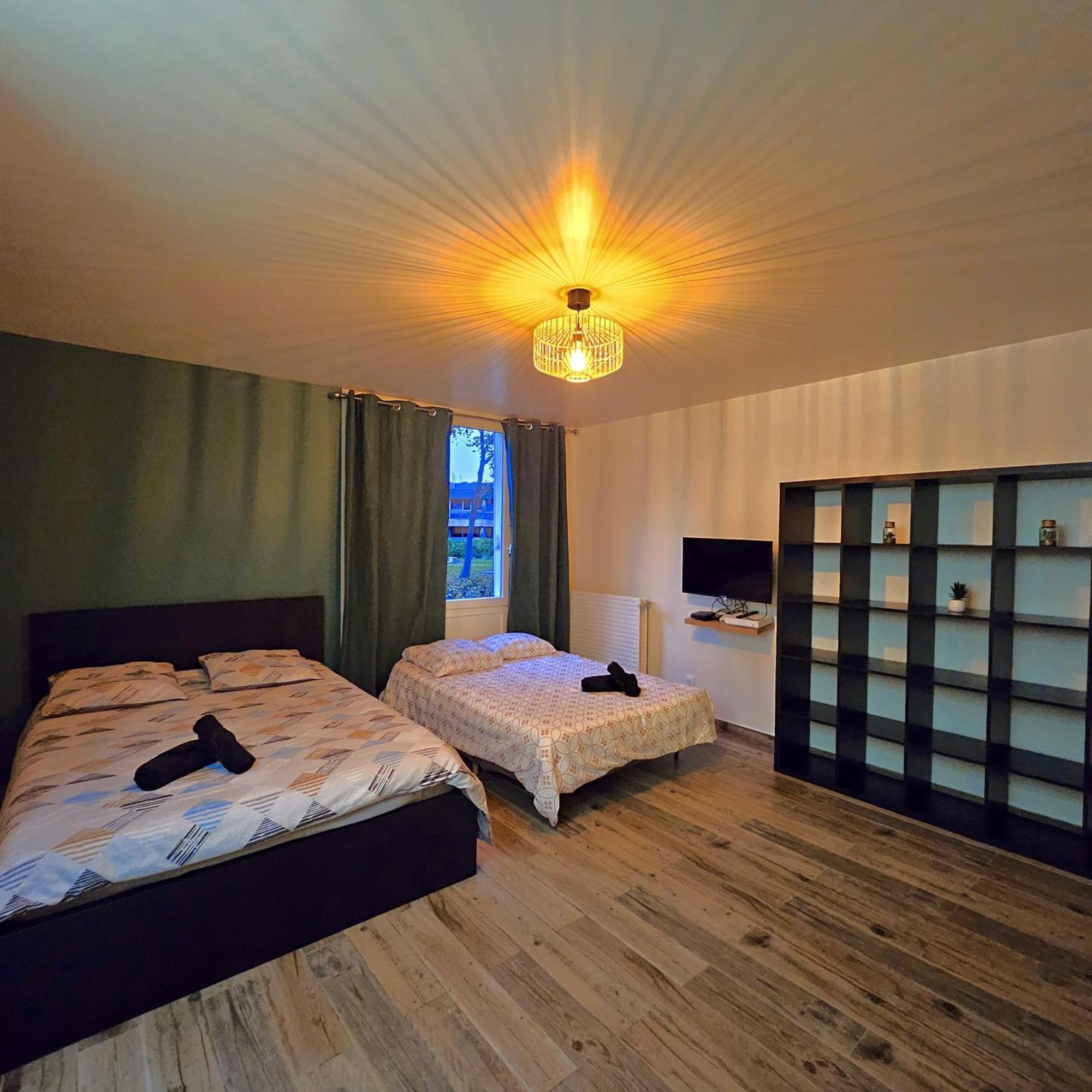 Studio Cosy Confort Moderne Vaulx-en-Velin Ngoại thất bức ảnh